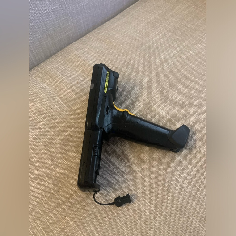 Zebra MC330K-G13HA3US01 Barcode Scanner Mobile Computer - Picture 6 of 10